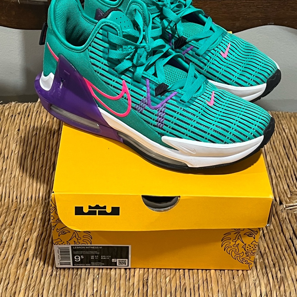 Nike Green and Purple Athletic Shoes with Breathable Mesh